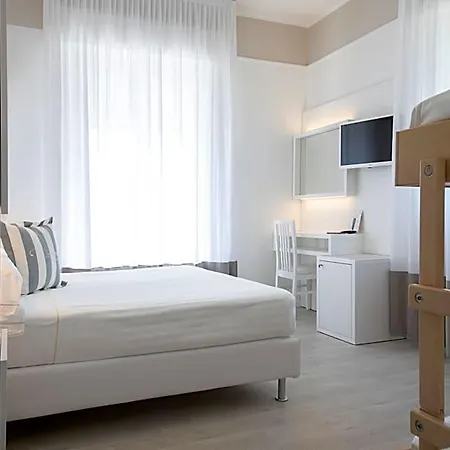 מלון Gambrinus Mare 3*
