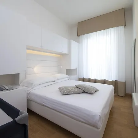 מלון Gambrinus Mare 3*